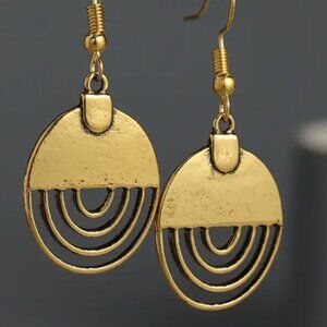 Vintage Bohemian - Retro Style - Round Shape Spiral Pattern Dangle Earrings